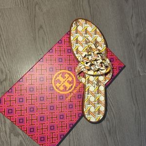 New Tory Burch Miller Welt Printed Tumbled Leather